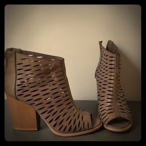 Breathable open toe ankle boots!